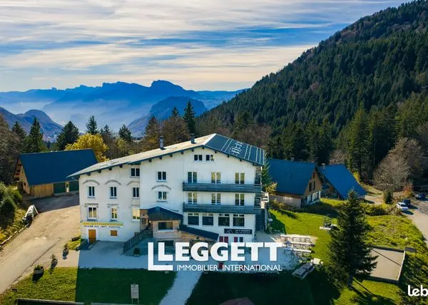 Local commercial 1264 m² 