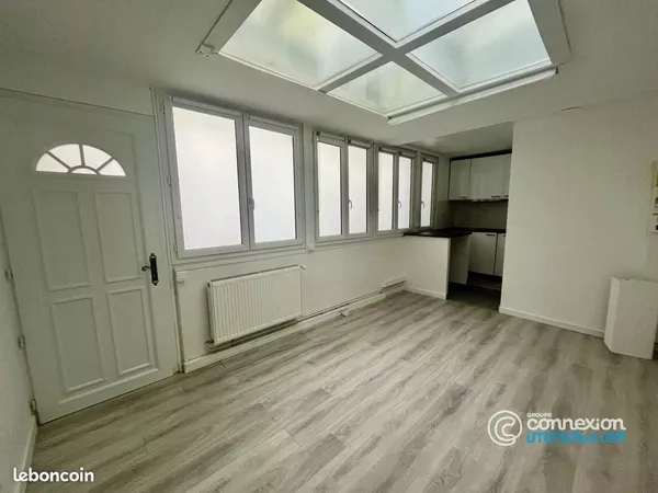 Studio 1 pièce 20 m² 