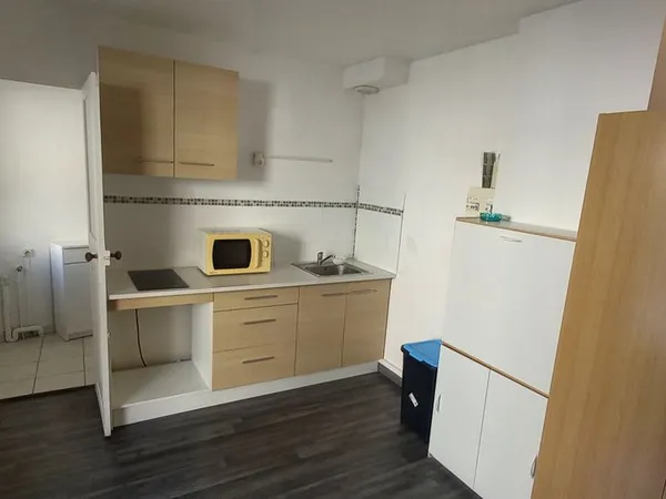 Location studio meublé LA ROCHELLE 