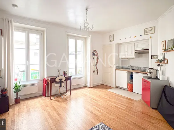 Beau studio à Paris (75012) 