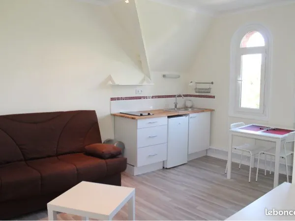 Studio meublé 