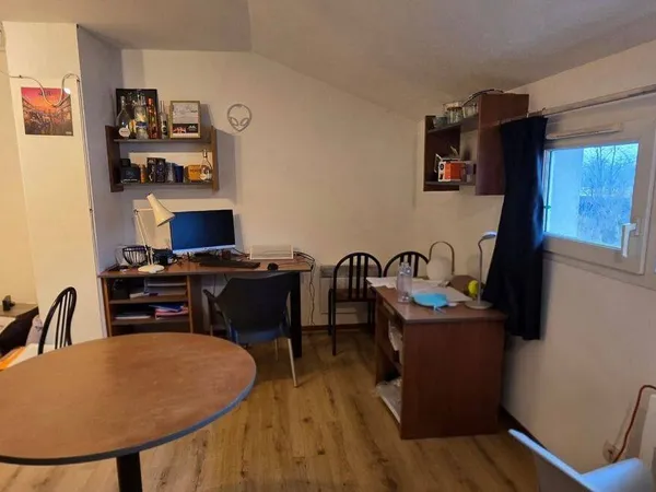 Studio 1 pièce 26 m² 