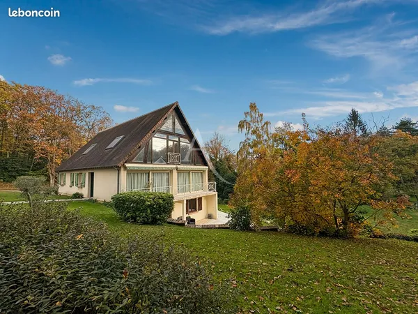 Maison 8 pièces 252 m² 
