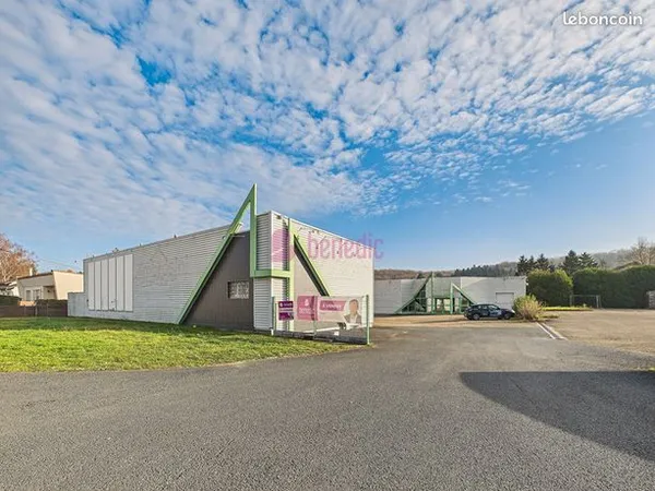 Local commercial 1 pièce 1395 m² 