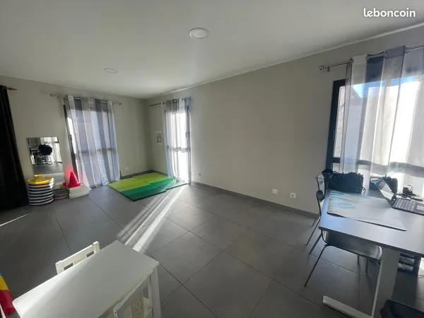 Bureaux 16 m² Brindas 