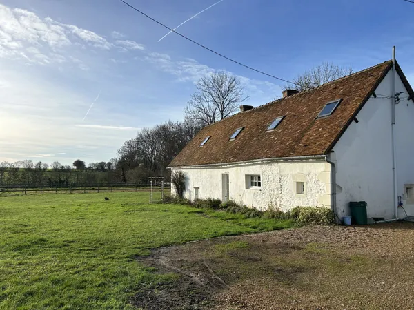Maison de campagne avec dépendances 