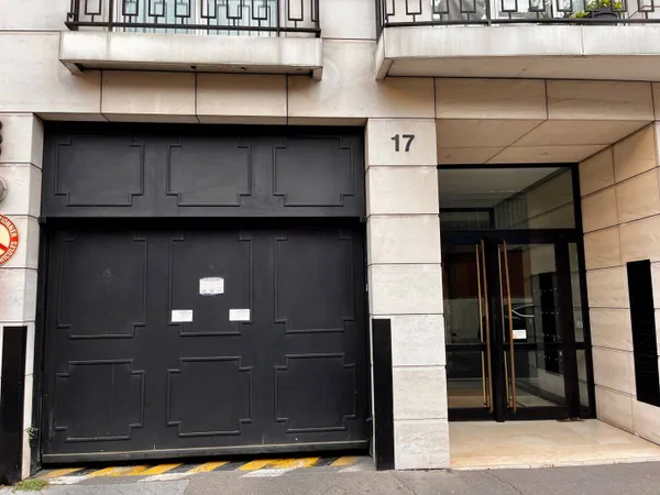 Parking 18 m² 