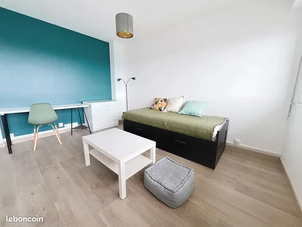 Studio 1 pièce 27 m² 