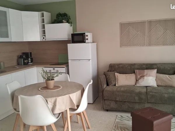 LOCATION MEUBLÉE T2 de 31m2 LOGGIAS-WIFI-CLIM-PARKING-SECURISE 