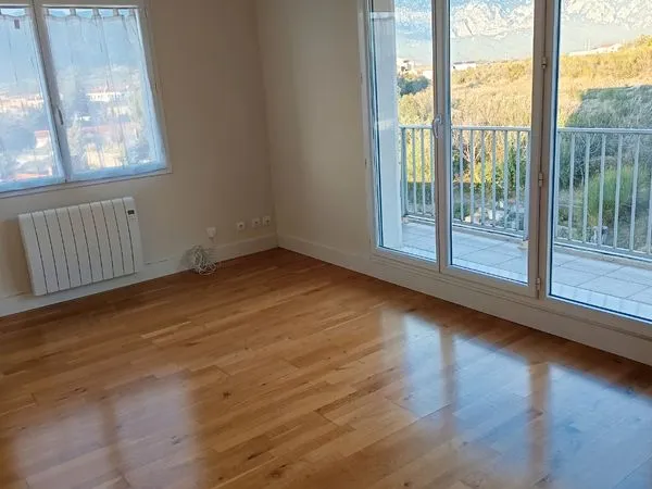 Appartement F3 avec balcon 