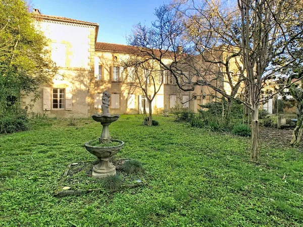 Maison 8 pièces 600 m² 