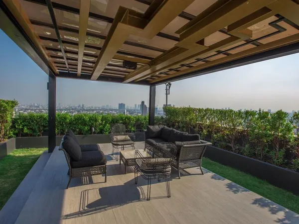 **TERRASSE 52 m2 - SUPERBE DUPLEX FAMILIAL À 3 MIN DU MÉTRO A 