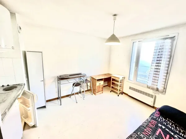 Studio 1 pièce 18 m² 