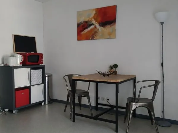 Studio meublé 