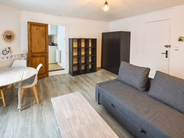 Studio 1 pièce 27 m² 