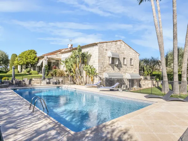 Maison 3 pièces 360 m² 