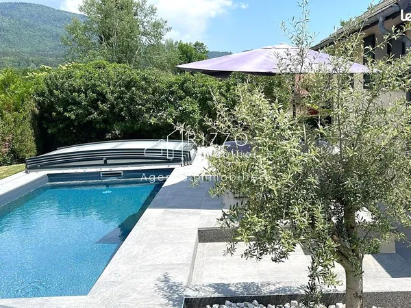 Villa 5 pièces 127 m² 
