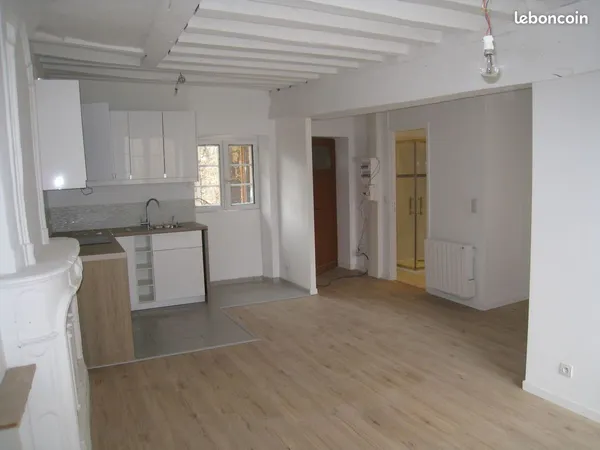 A louer appartement non meublé 