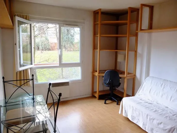 Studio 1 pièce 21 m² 