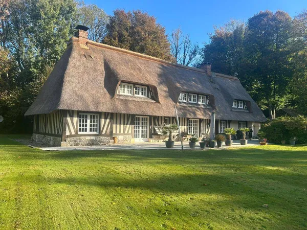 Maison 8 pièces 238 m² 