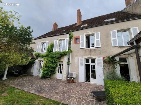 Maison 8 pièces 249 m² 