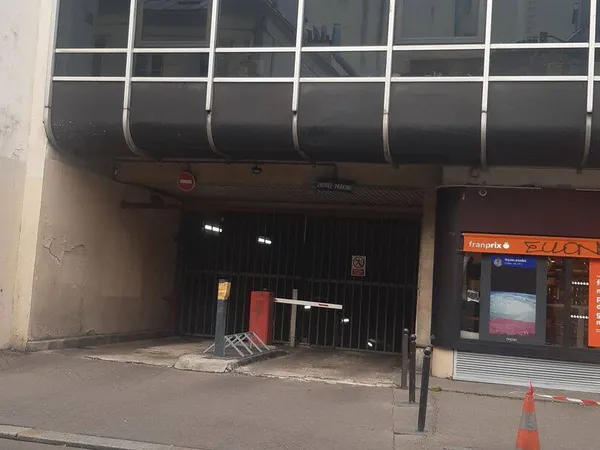 Parking 10 m² 