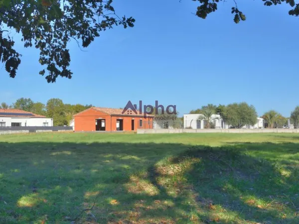 Terrain 614 m² Montbartier 