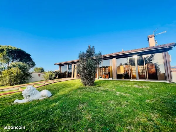 Maison 5 pièces 240 m² 