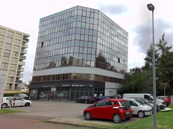 A LOUER - BUREAUX 
