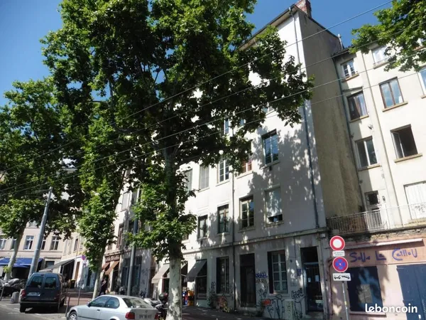 Studio 1 pièce 15 m² 