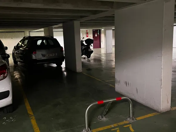 Parking 11 m² 