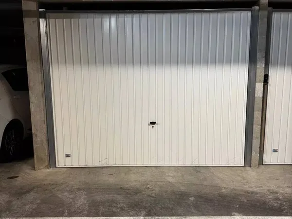 Parking - Garage Location Plan-de-Cuques   160€