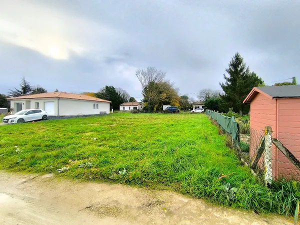 Terrain 550 m² 