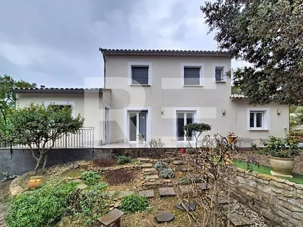 Villa Recente Caveirac - 4 chambres - sur 2000 m² de terrain 