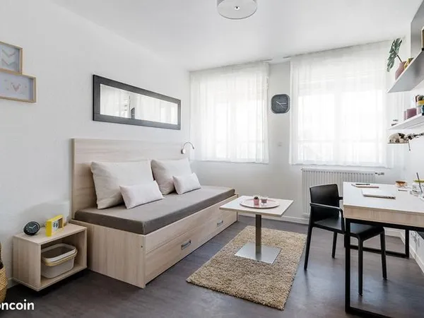 Studio 1 pièce 15 m² 