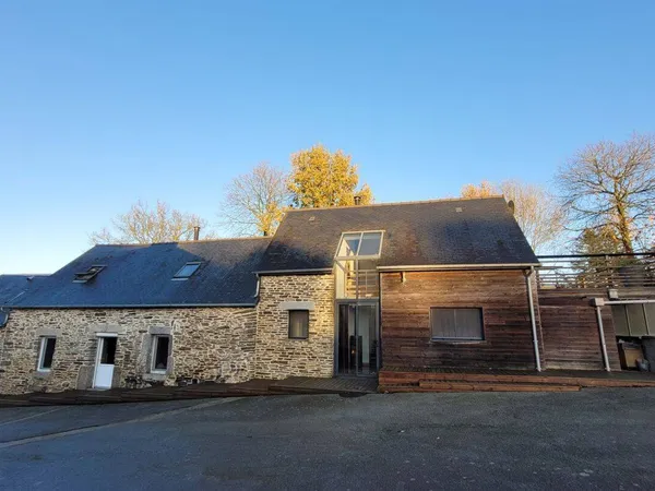 Maison 8 pièces 250 m² 