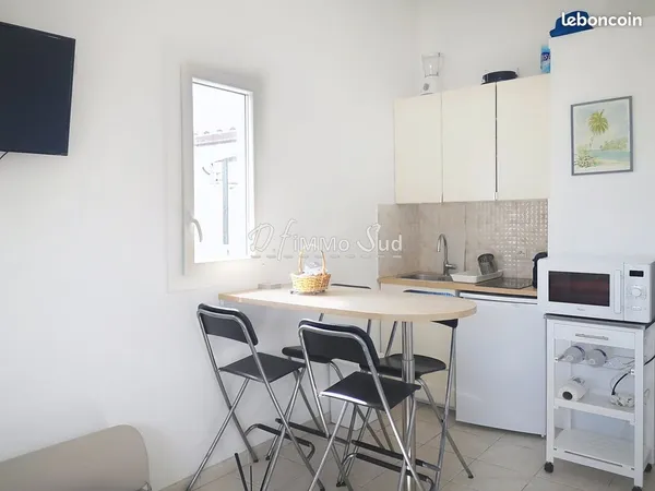 Studio 1 pièce 17 m² 