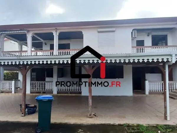 Propriété 7 pièces 194 m² 
