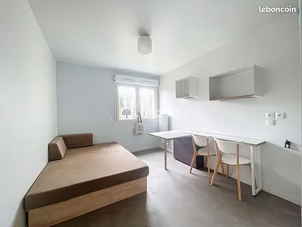 Studio 1 pièce 20 m² 