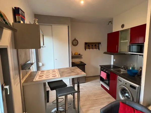 Studio meublé à Rochejean, terrasse & accès indépendant, 12 km de la frontière suisse 