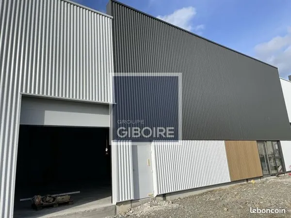 Local commercial 298 m² 