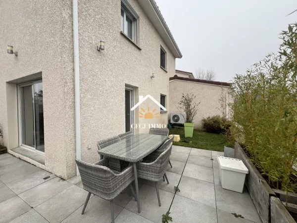Villa 4 pièces 103 m² 