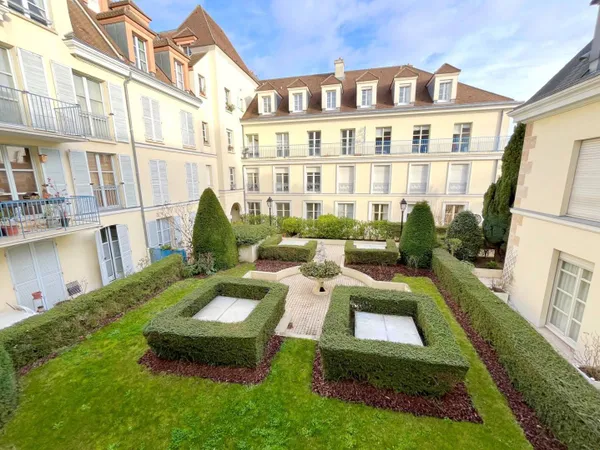 Bureaux 137 m² 