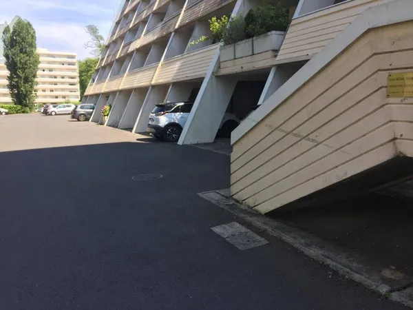Studio 1 pièce 27 m² 
