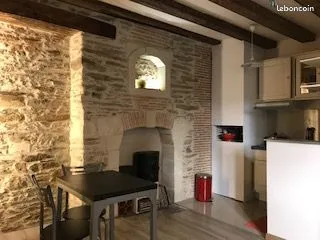 T2 MEUBLE de Charme 34 m² Hyper Centre pour 1 Etudiant-e : Disponibilité immédiate 