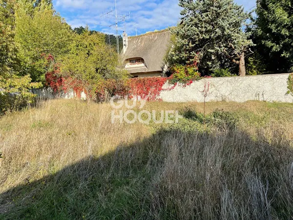 Terrain 720 m² 