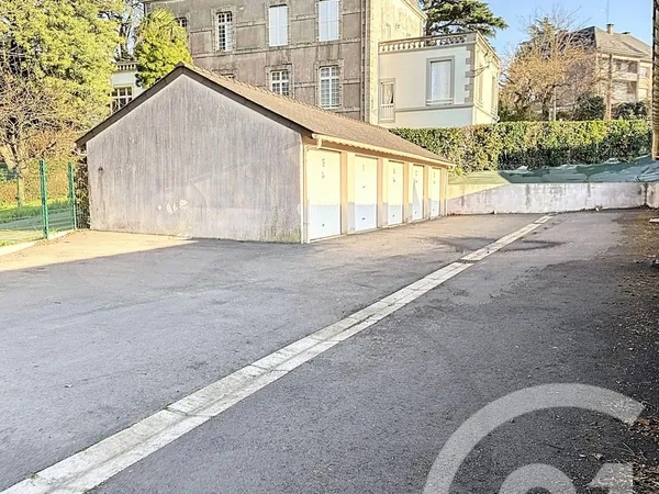 Parking 17 m² 