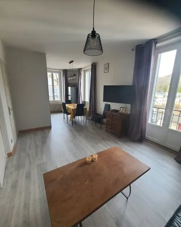 Appartement entièrement rénové 