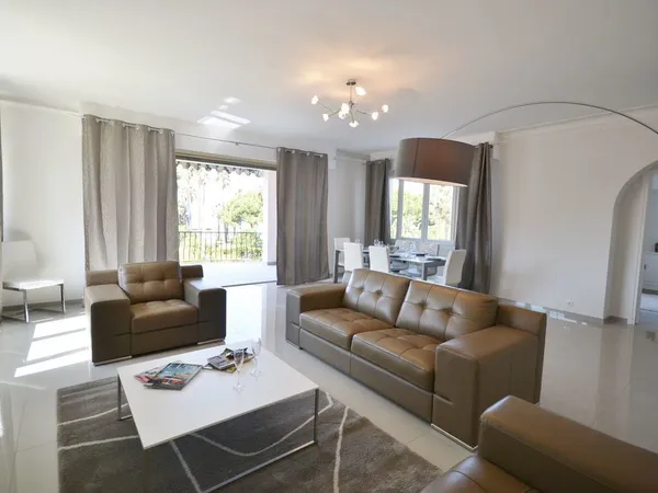 Maison T5 avec jardin LE CLOS DU BOIS 
