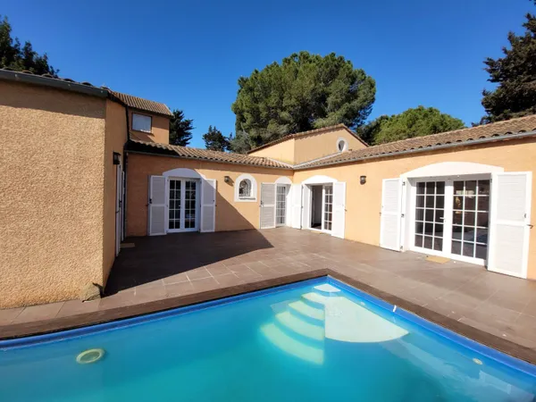 Maison de plain-pied 5 pièces 173 m² 